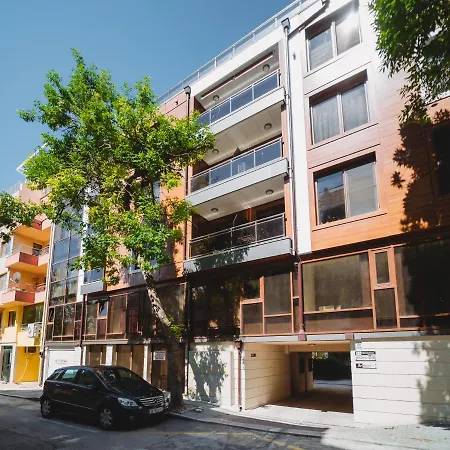Apartman Andreya's Sea Apartment-beach, Sea Garden ,old Town, Free Parking, Free Evcharging Station Várna